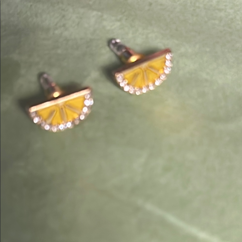 Ladies Half-Lemon stud Earrings